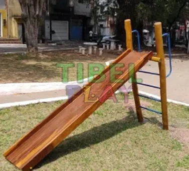 Escorregador de Madeira Tibel Play